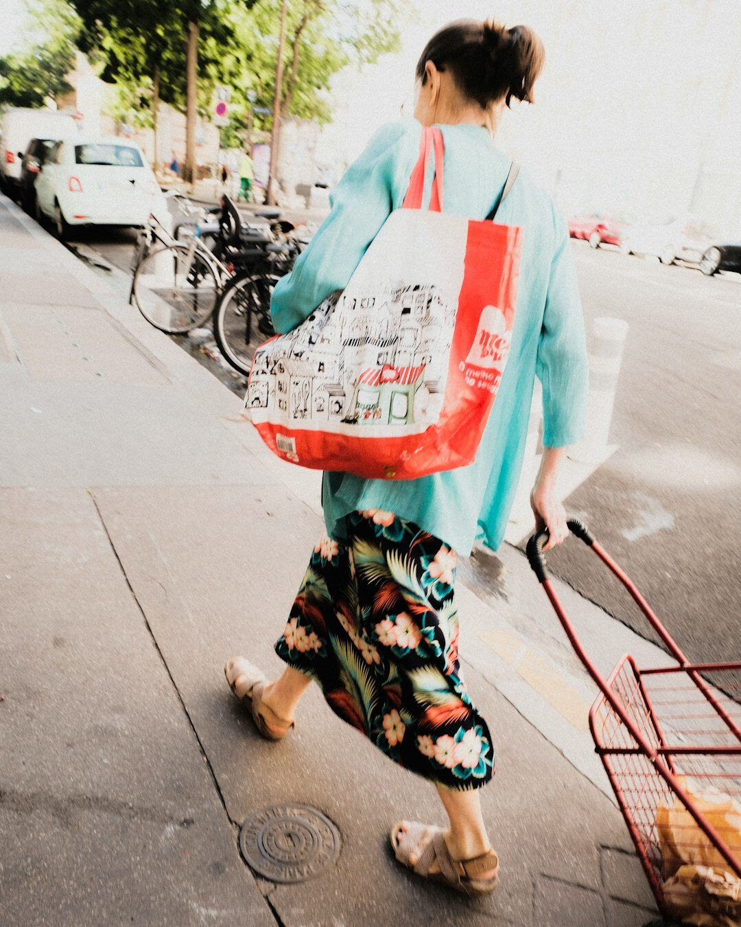 woman shopping with reusable bags